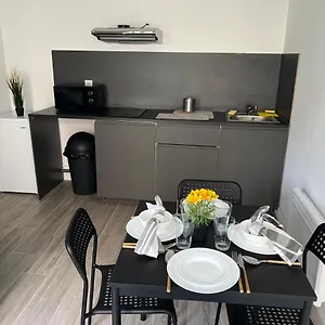 Les Jardins Marseillais 3 - 4 Personnes - Plages Calanques- Stade Vélodrome - Hôpital La Timone Marseille