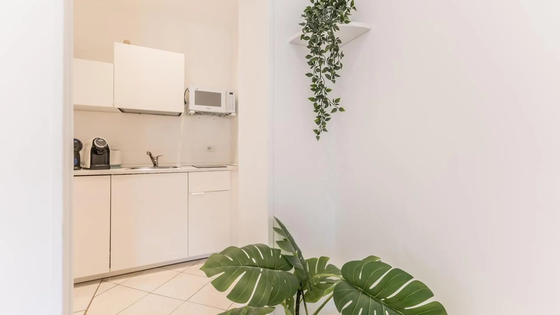 IV House Villa Rome 0*,  Italy